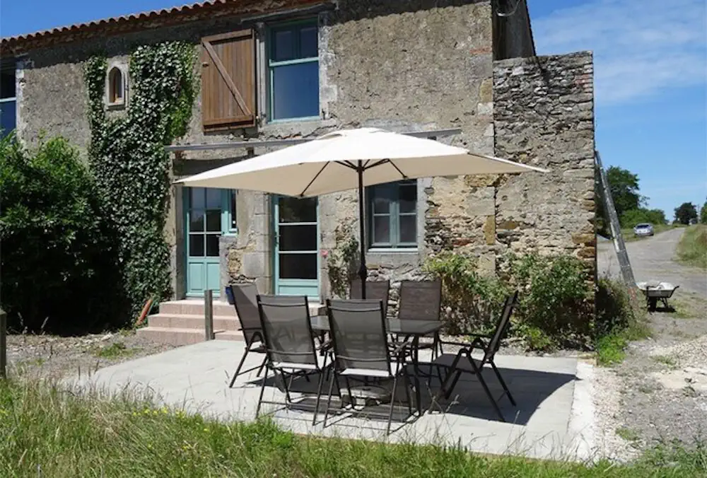 Exterior view of L’Annexe, a self‑contained holiday gîte at Le Village du Bois in the Vendée countryside
